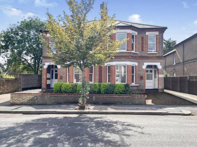 Flat for sale in North Watford, Watford