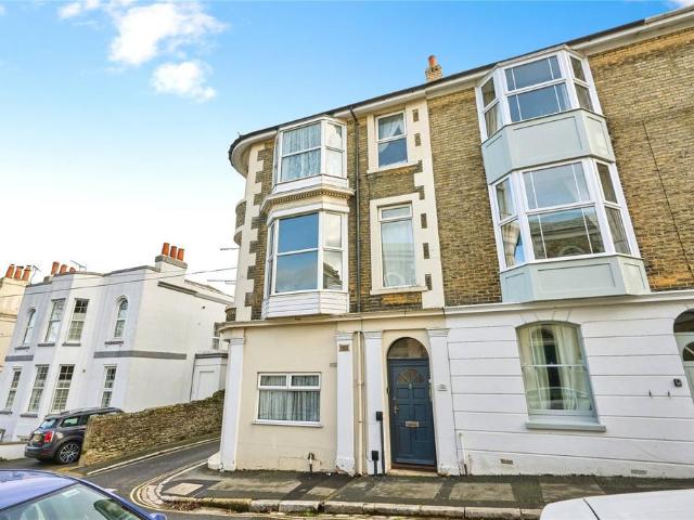 Flat for sale in Oakfield, Ryde