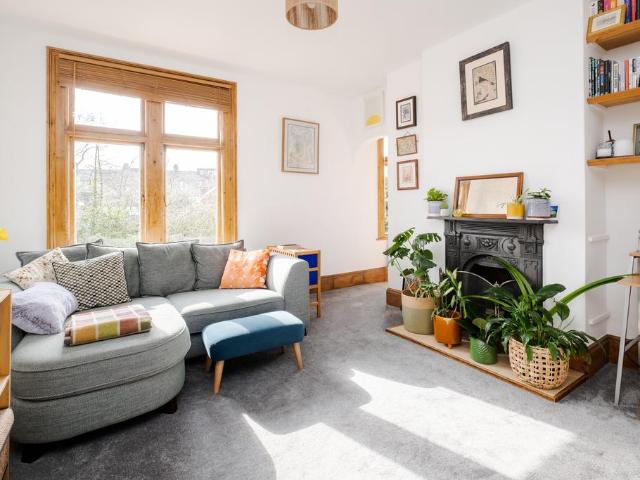 Flat for sale in Muswell Hill, Greater London
