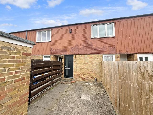 Flat for sale in Cowley, Greater London