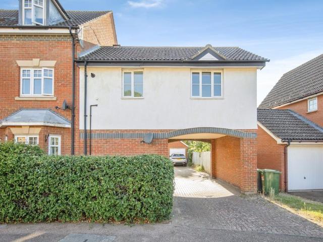 Flat for sale in Eastbridge, Suffolk