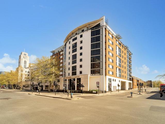 Flat for sale in Belgravia, Greater London