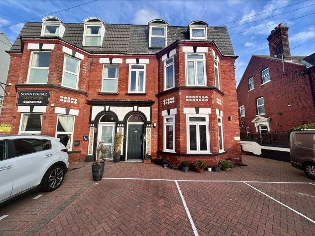 Flat for sale in Newtown, Great Yarmouth