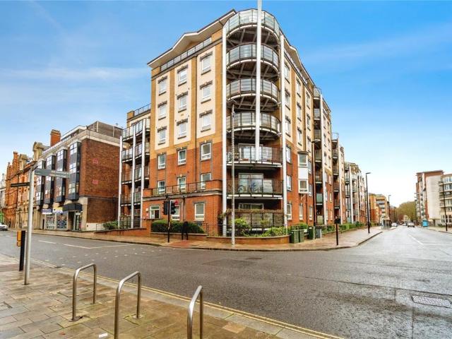 Flat for sale in St Mary's, City Of Southampton