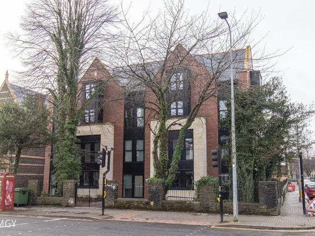 Flat for sale in Pontcanna, Cardiff
