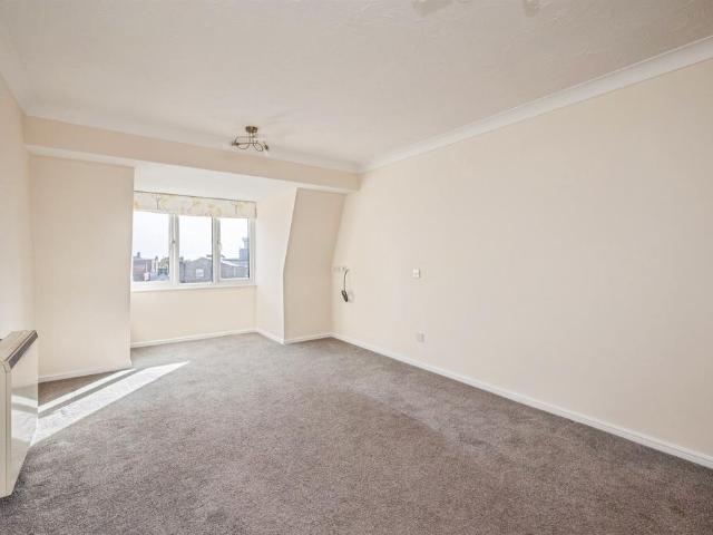 Flat for sale in Southtown, Stokesby