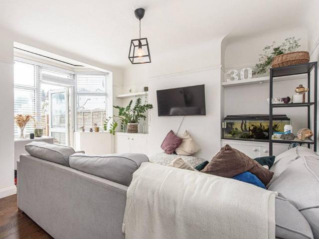 Flat for sale in Greater London