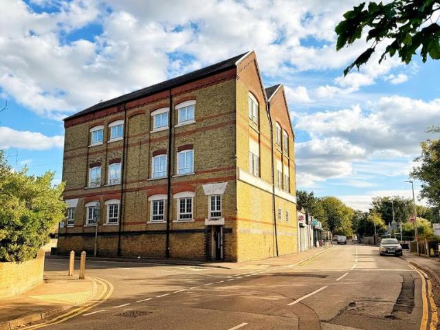 Flat for sale in Bapchild, Swale