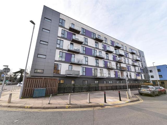 Flat for sale in Old Town, Shephall