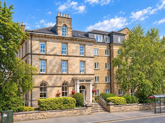 Flat for sale in Low Harrogate, Harrogate