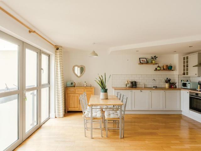 Flat for sale in Tyndall's Park, Bristol