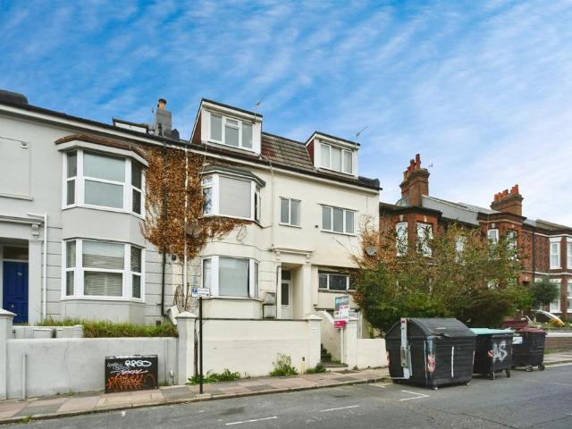 Flat for sale in Round Hill, Brighton & Hove