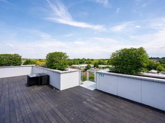 Flat for sale in Guildford Park, Westborough
