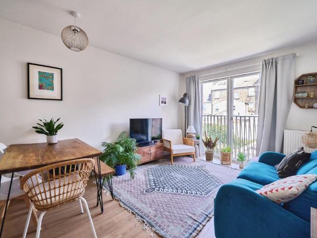 Flat for sale in Greater London