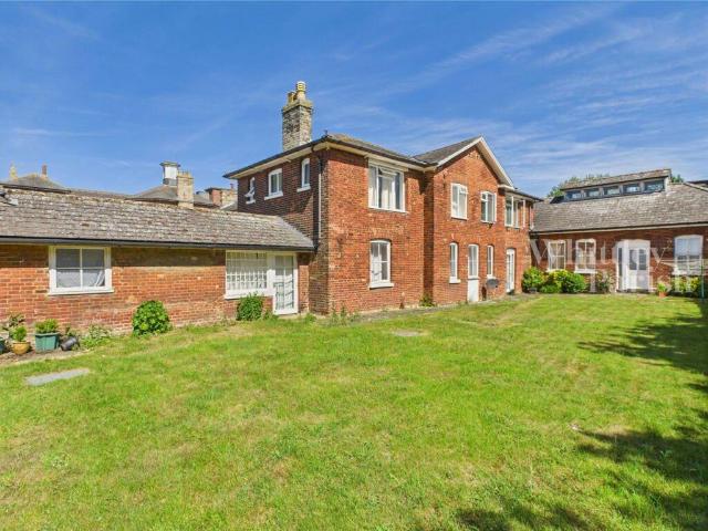 Flat for sale in Burgh St Peter, Norfolk