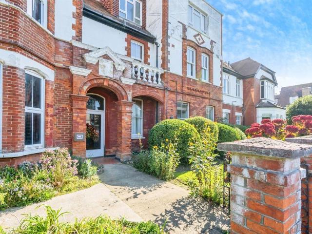 Flat for sale in Clapham, West Sussex