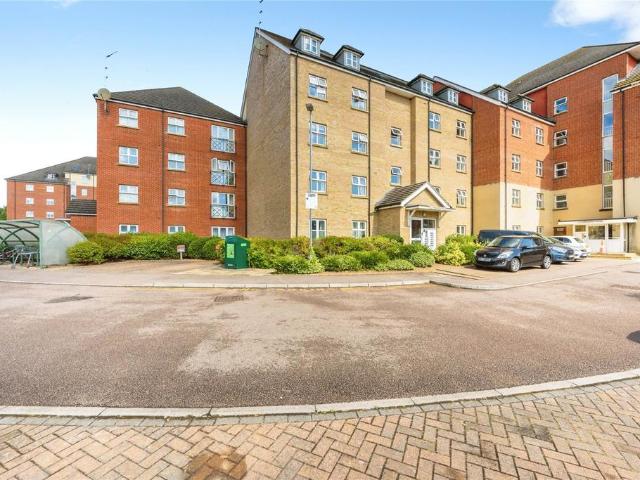 Flat for sale in Cauldwell, Bedford