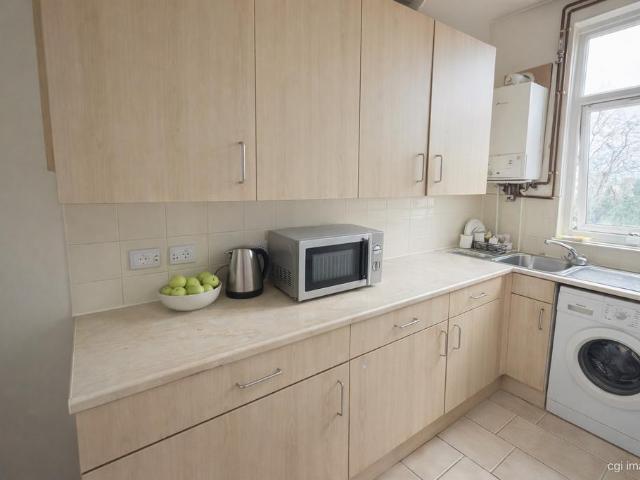 Flat for sale in Highfields, Old Wharf