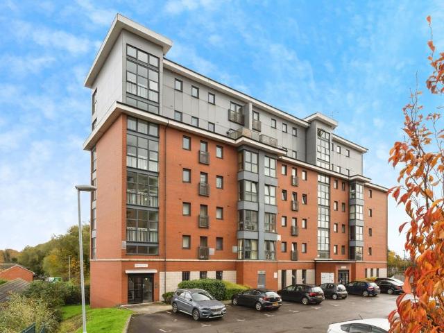 Flat for sale in Fairfield, Warrington
