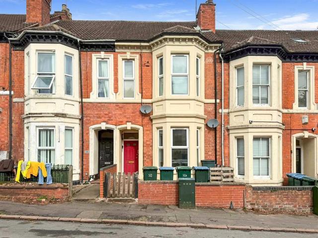 Flat for sale in Hillfields, West Midlands