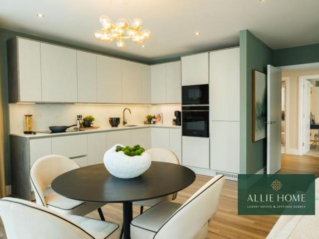 Flat for sale in Colindale, Greater London