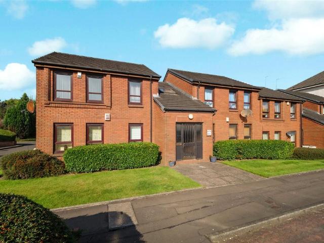 Flat for sale in Rutherglen, Scotland