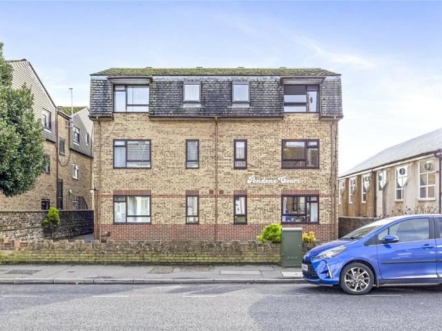 Flat for sale in Fishersgate, West Sussex