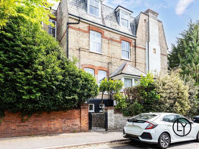 Flat for sale in West Cliff, Bournemouth
