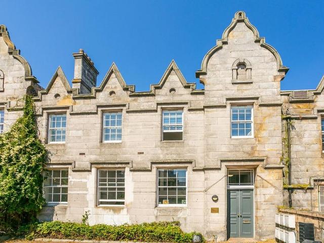 Flat for sale in North Leith, Scotland