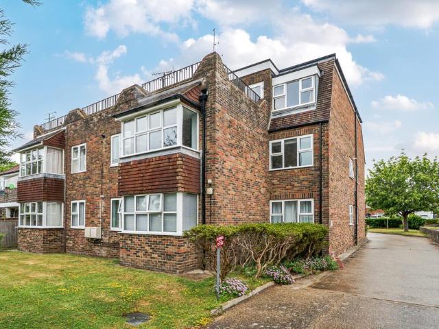 Flat for sale in Worthing, West Sussex