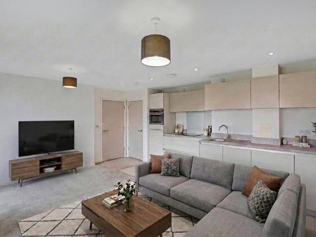 Flat for sale in Custom House, Greater London