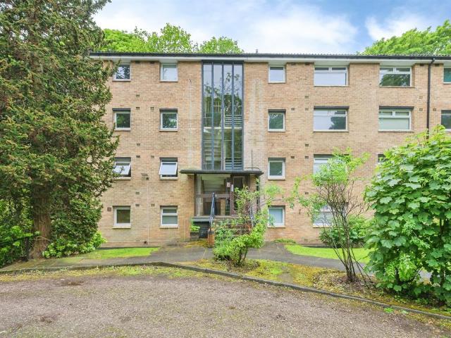 Flat for sale in Maney, Birmingham
