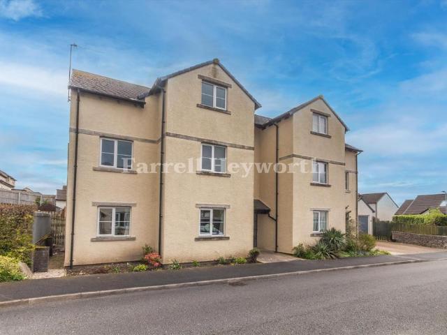 Flat for sale in Holme