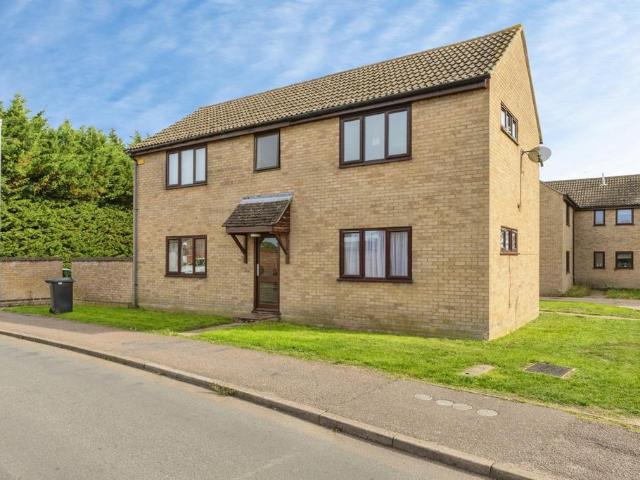 Flat for sale in Wymondham, South Norfolk