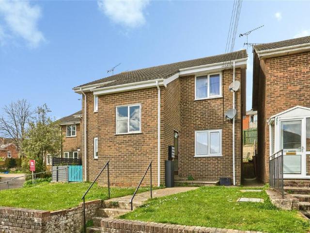 Flat for sale in Binstead, Ryde