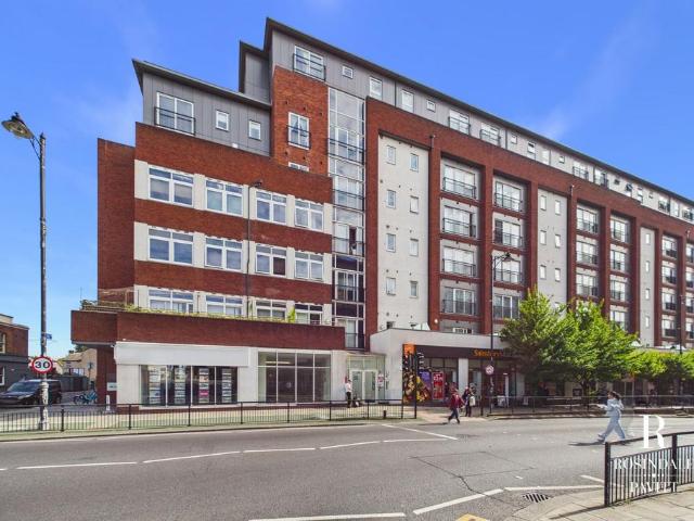 Flat for sale in London Borough of Sutton, Greater London