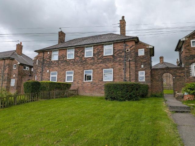 Flat for sale in Westwood Park, West Yorkshire