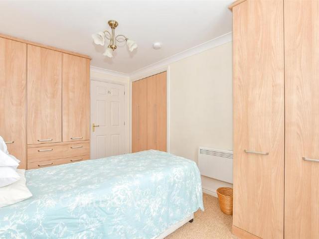 Flat for sale in Spring Vale, Hampshire