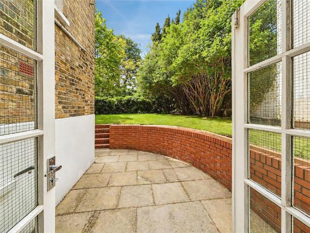 Flat for sale in London Borough of Lewisham, New Cross