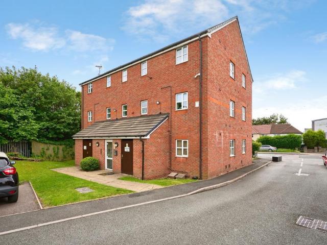 Flat for sale in Bentley, Darlaston