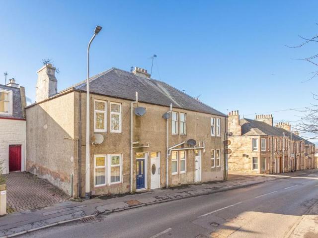 Flat for sale in Tranent, Scotland