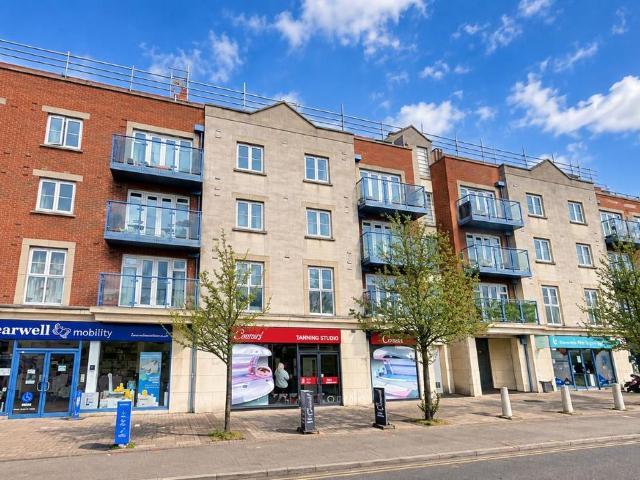 Flat for sale in Horsell, Woking