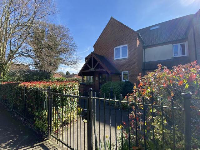 Flat for sale in Comers, Norfolk