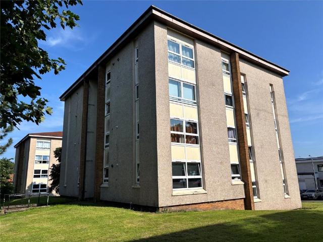 Flat for sale in Knightswood, Scotland