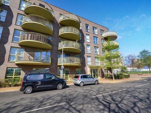 Flat for sale in Kidbrooke, Greater London