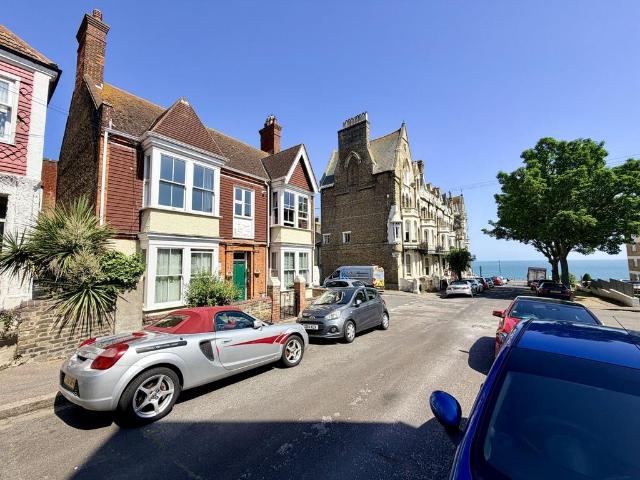 Flat for sale in East Cliff, Acol