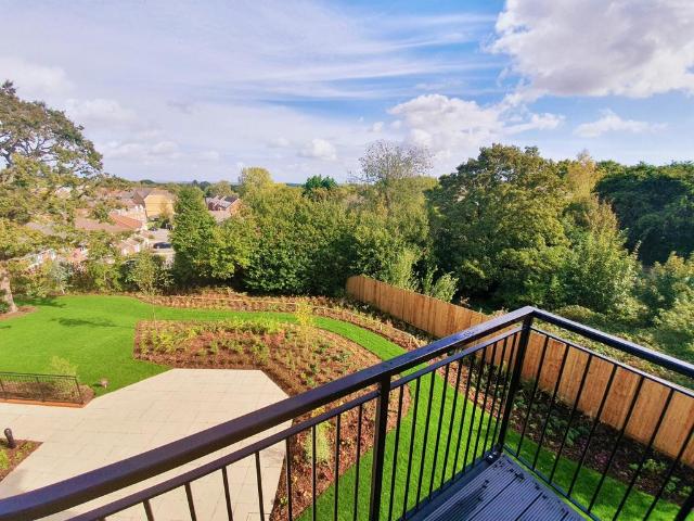 Flat for sale in Fareham, Hampshire
