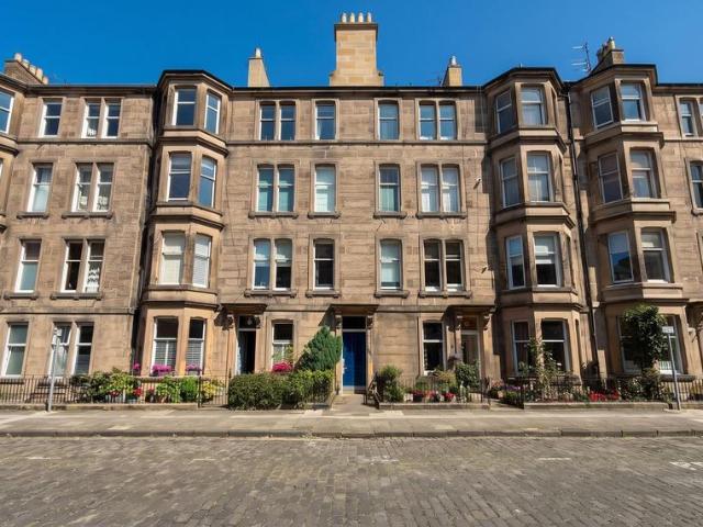 Flat for sale in Stockbridge, Scotland
