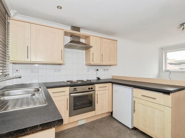 Flat for sale in Pachesham Park, Surrey