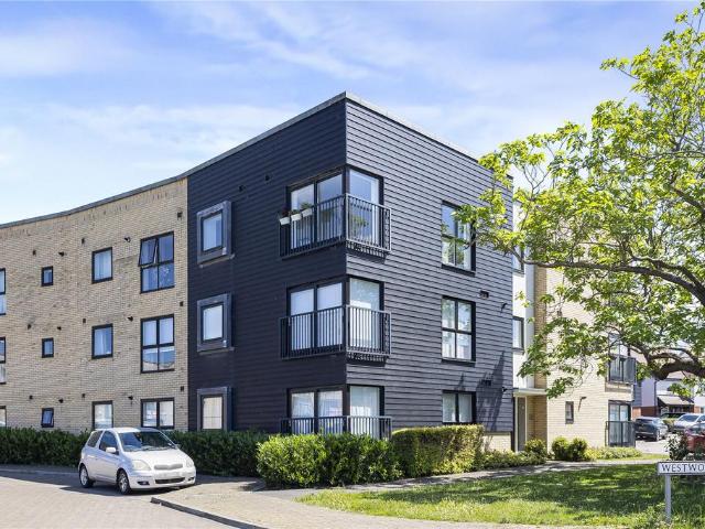 Flat for sale in Kings Farm, Hamerton